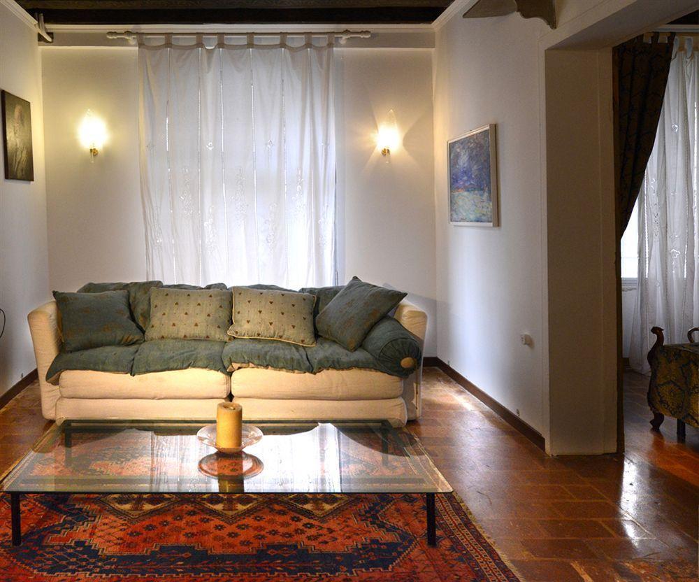 Appartamento Garden Ca' Rezzonico Venesia Bagian luar foto