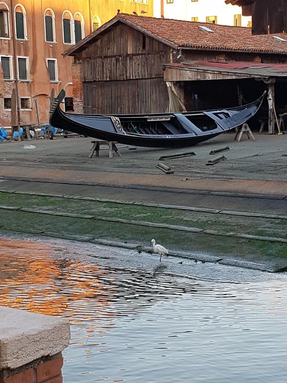 Appartamento Garden Ca' Rezzonico Venesia Bagian luar foto