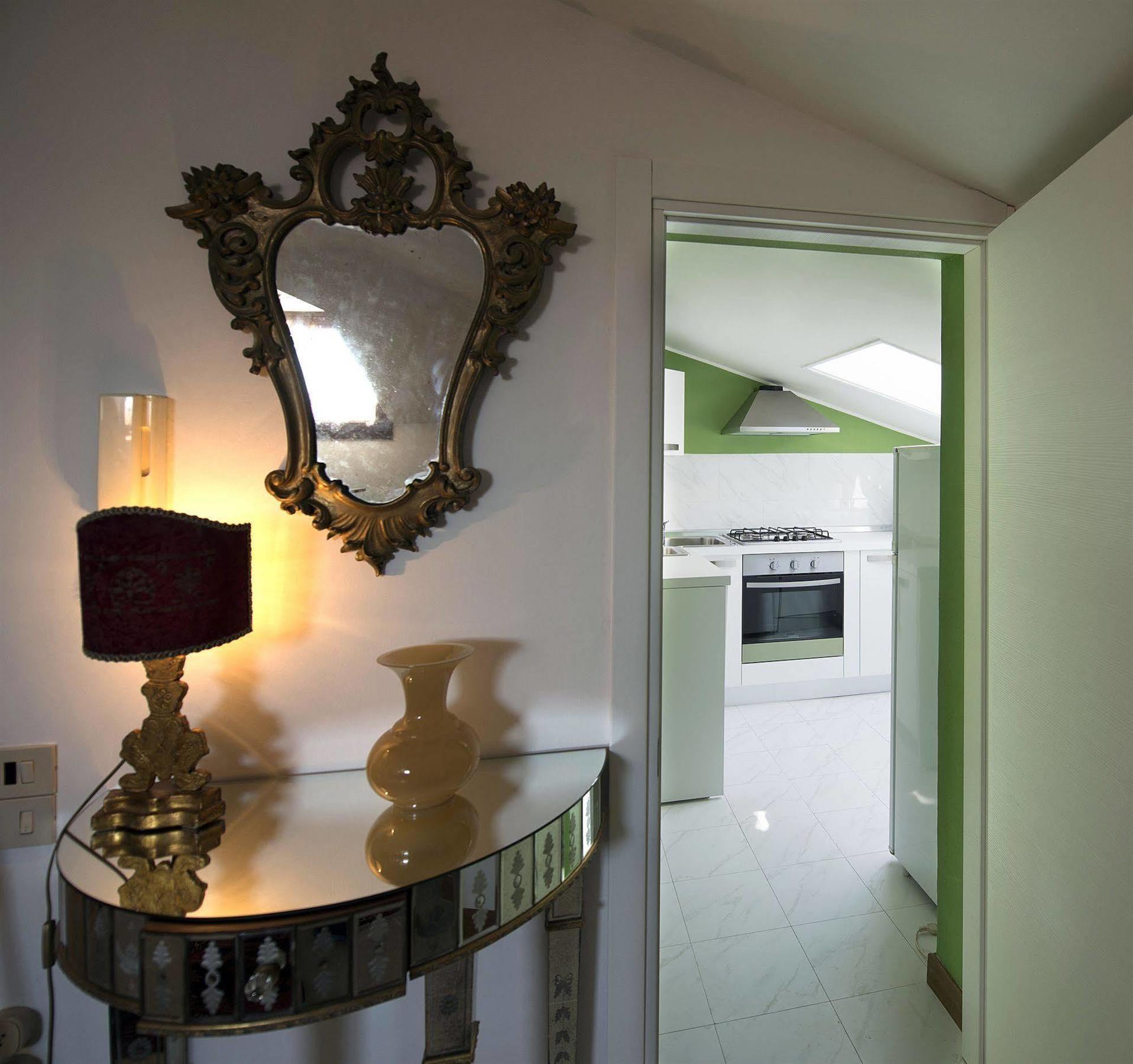 Appartamento Garden Ca' Rezzonico Venesia Bagian luar foto